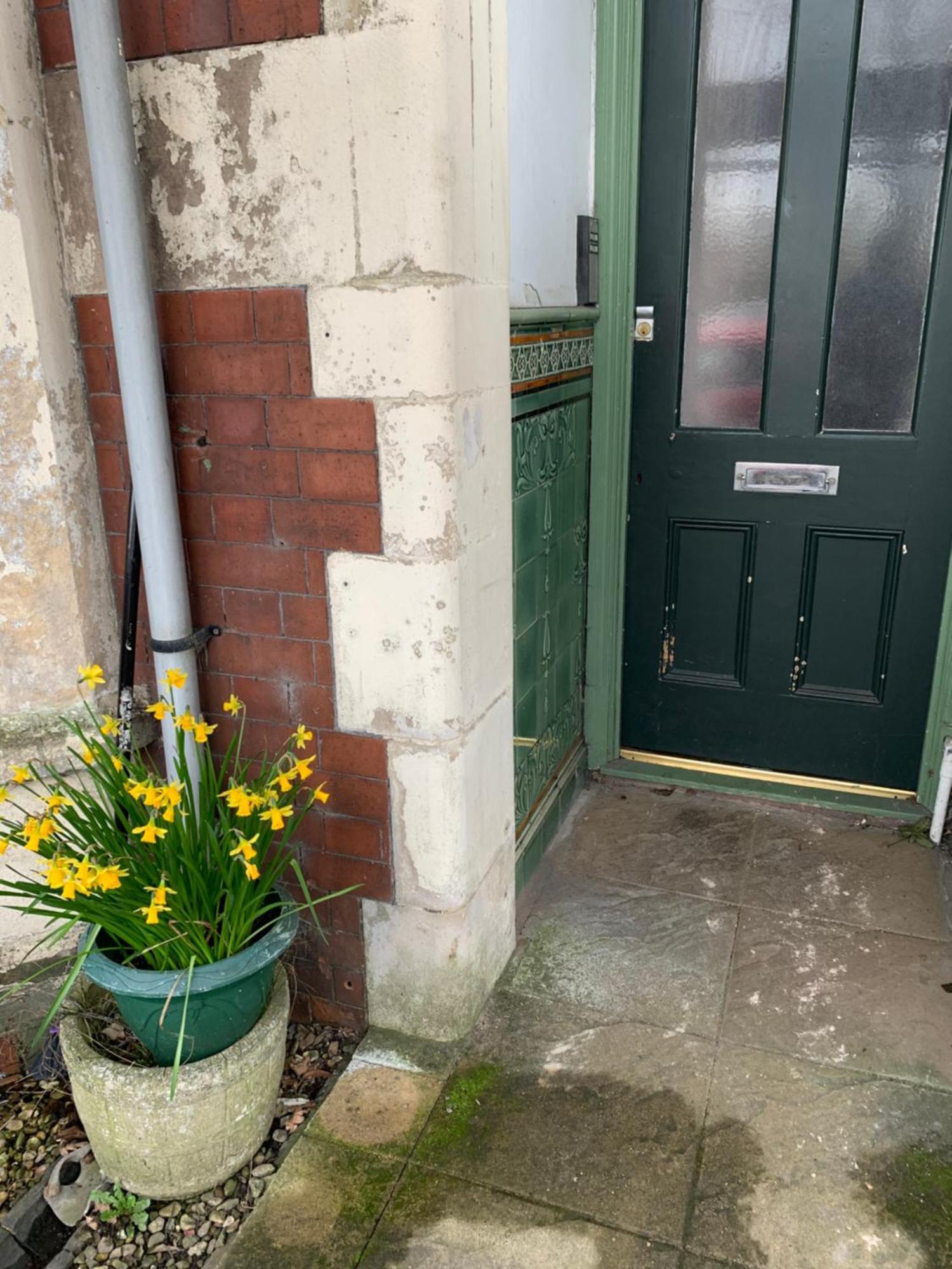 Retro Metro Apartment With Glorious Sunny Garden Cardiff Exterior foto